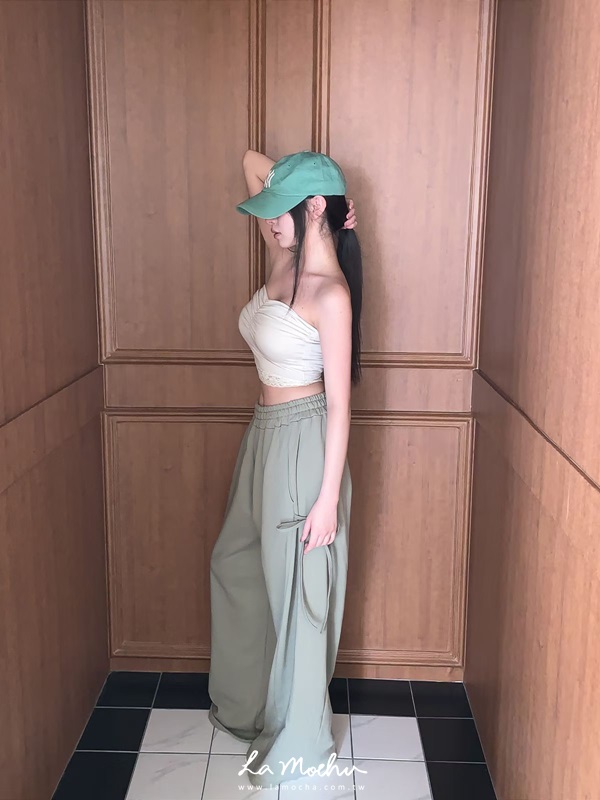 桃心領蕾絲鬆緊背心(罩杯可拆)